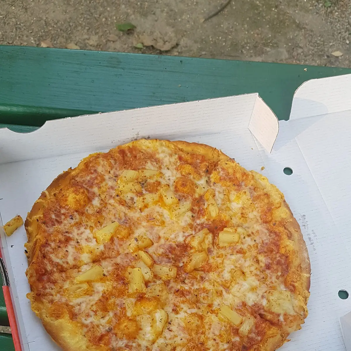 Pizza Mit Ananas