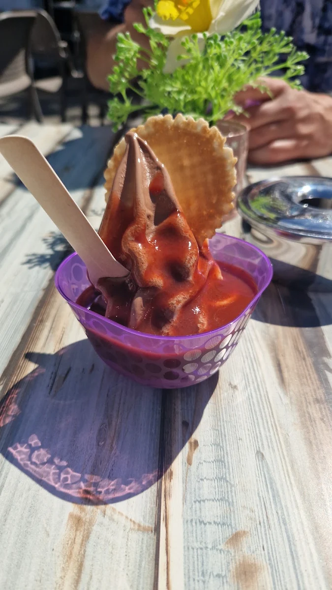 Softeis Mit Erdbeermus