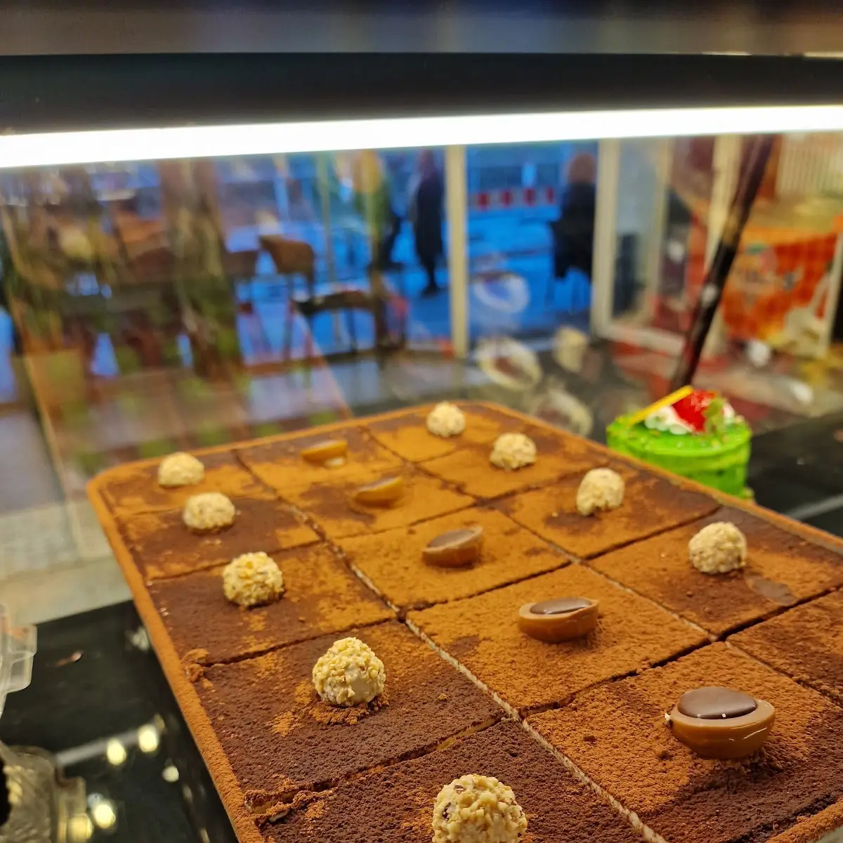 Dubai Tiramisu, Şengüloğlu Antep Baklava