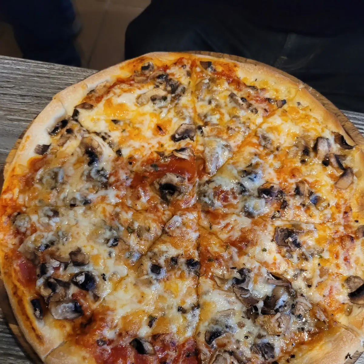 Pizza Funghi