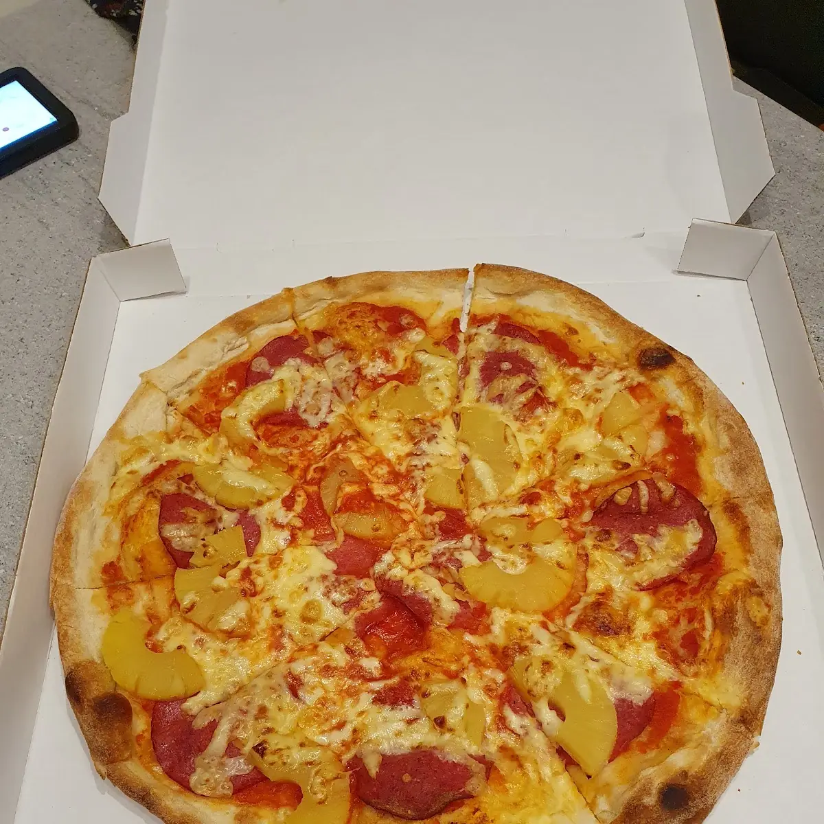 Highlights, Pizza im Hof