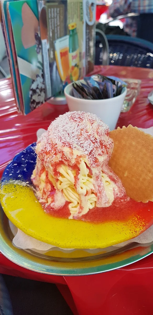 Spaghetti Eis