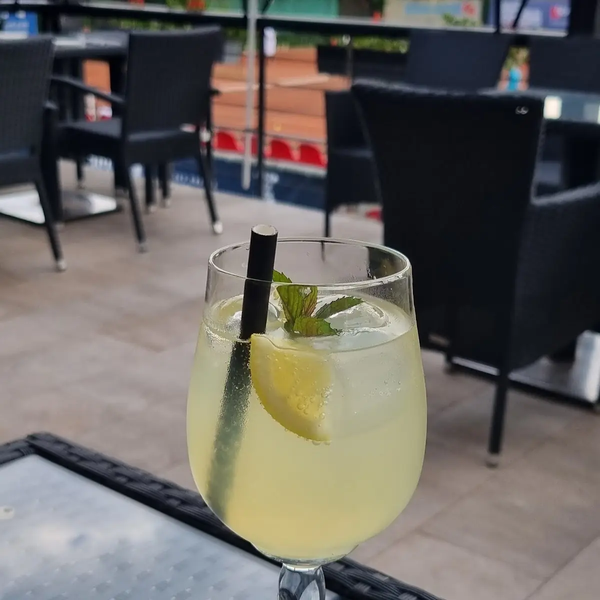 Highlights, Restaurant TopSpin