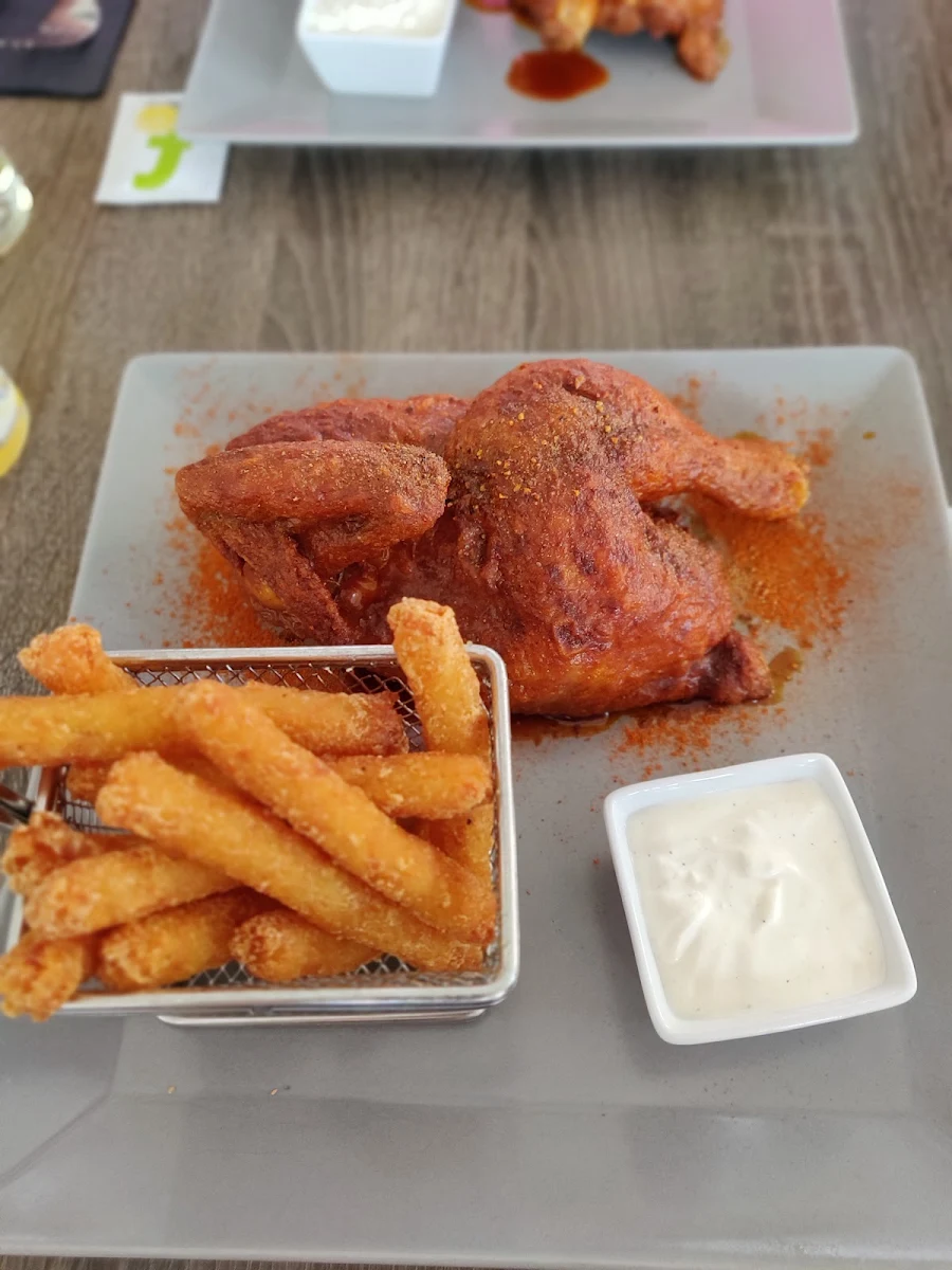 1 2 Hähnchen Mit Röstipommes