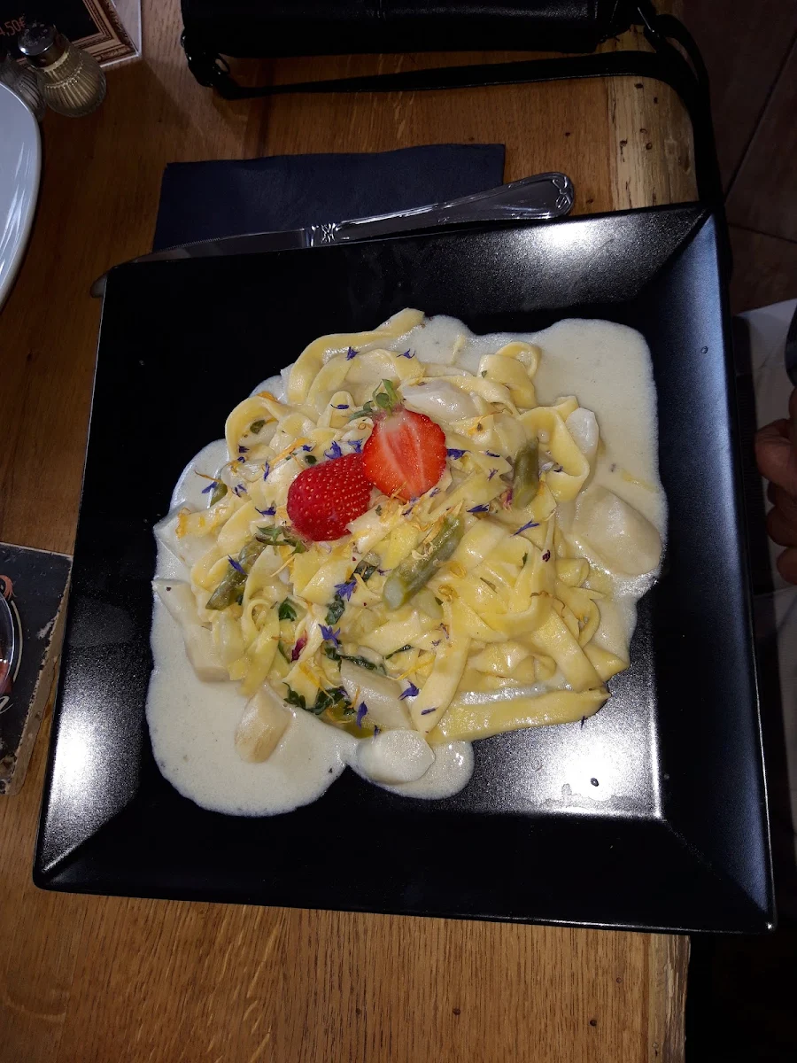 Tagliatelle Mit Spargel