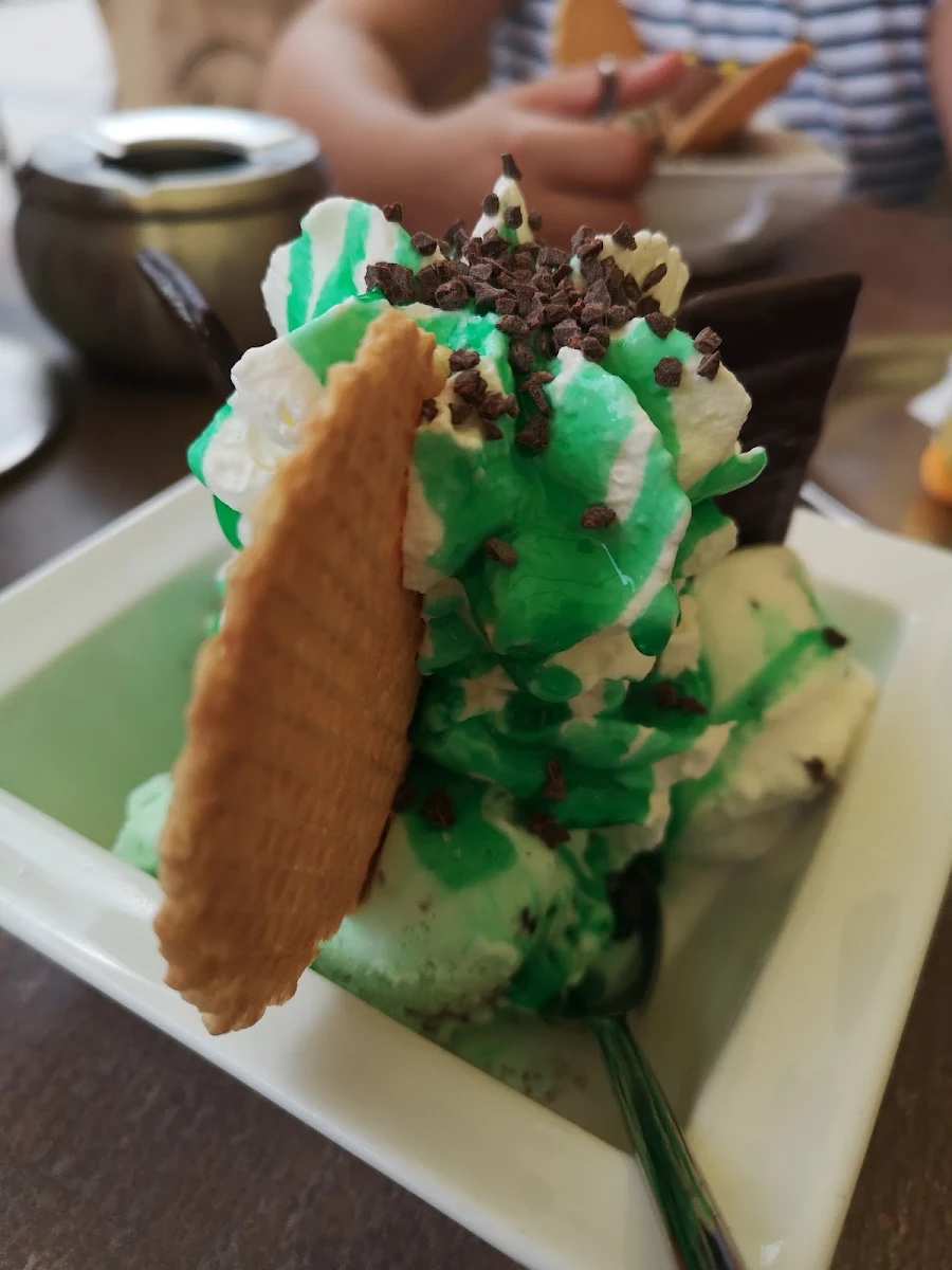 After Eight Eisbecher