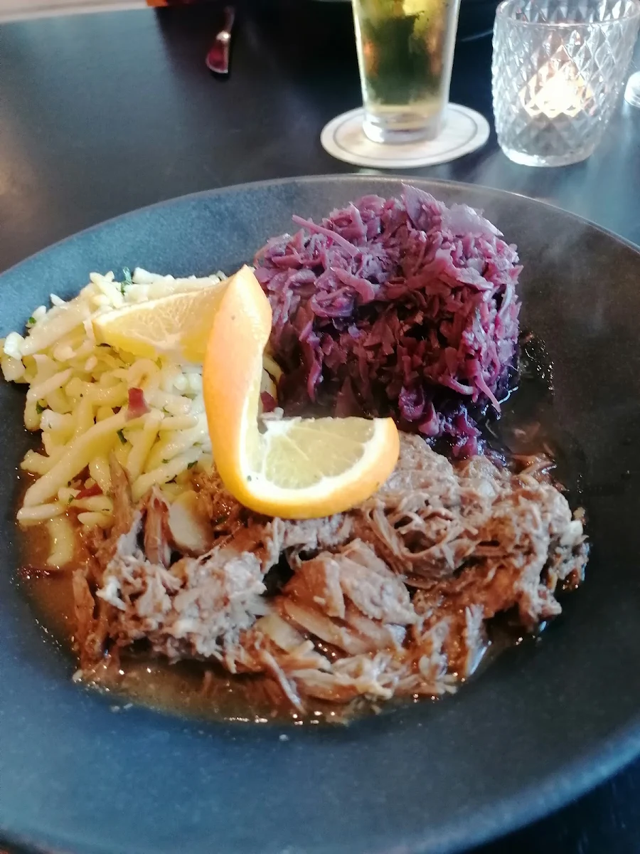 Gans Mit Rotkohl