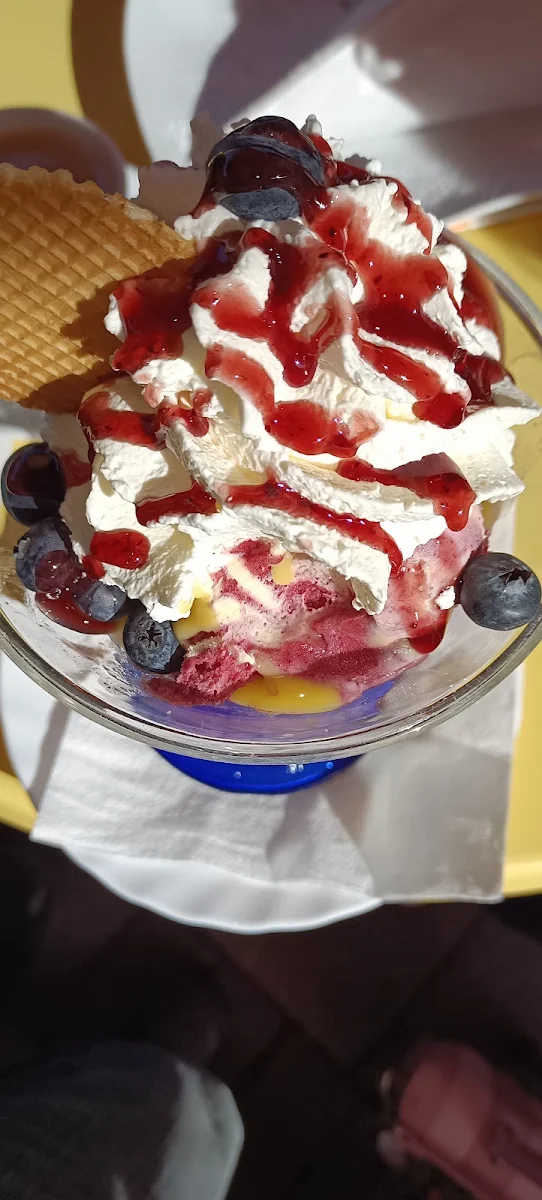 Waldfrucht Eisbecher