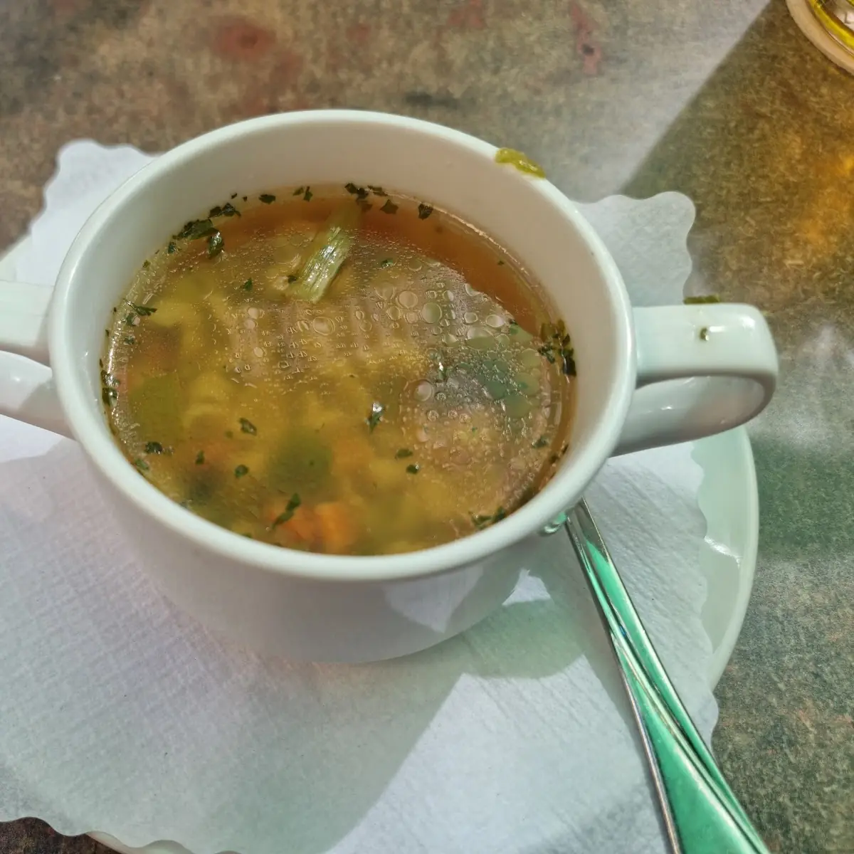 Gemüsesuppe