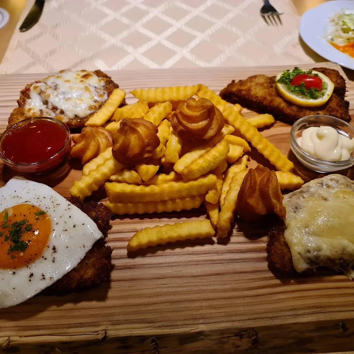 Schnitzelbrettl