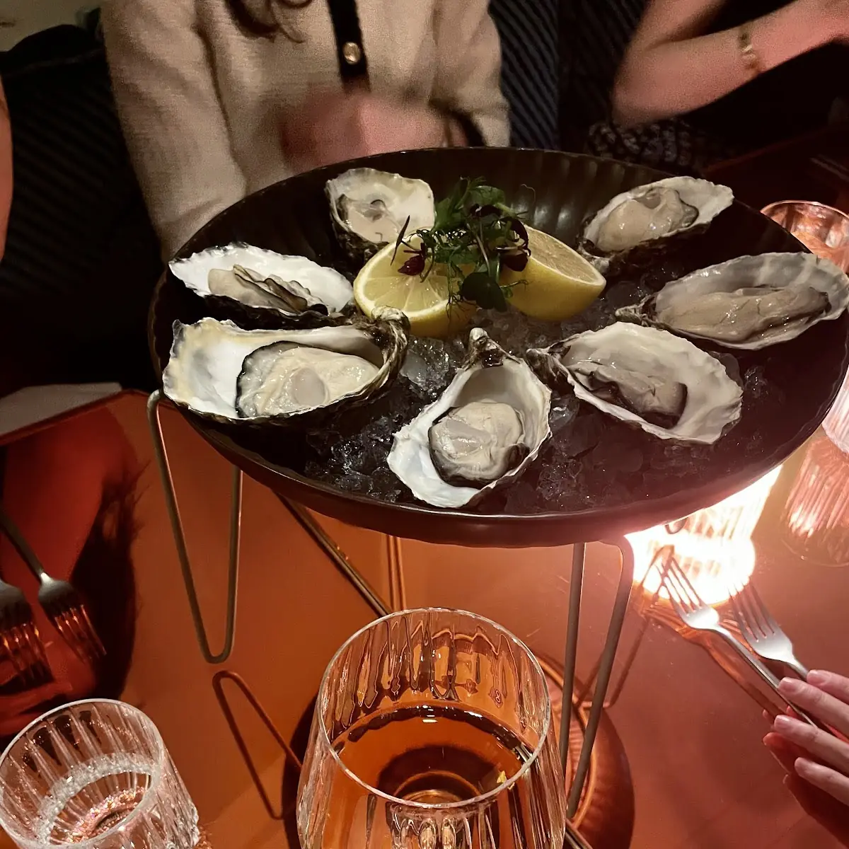 Oysters, BAR TATAR in der Schreiberei