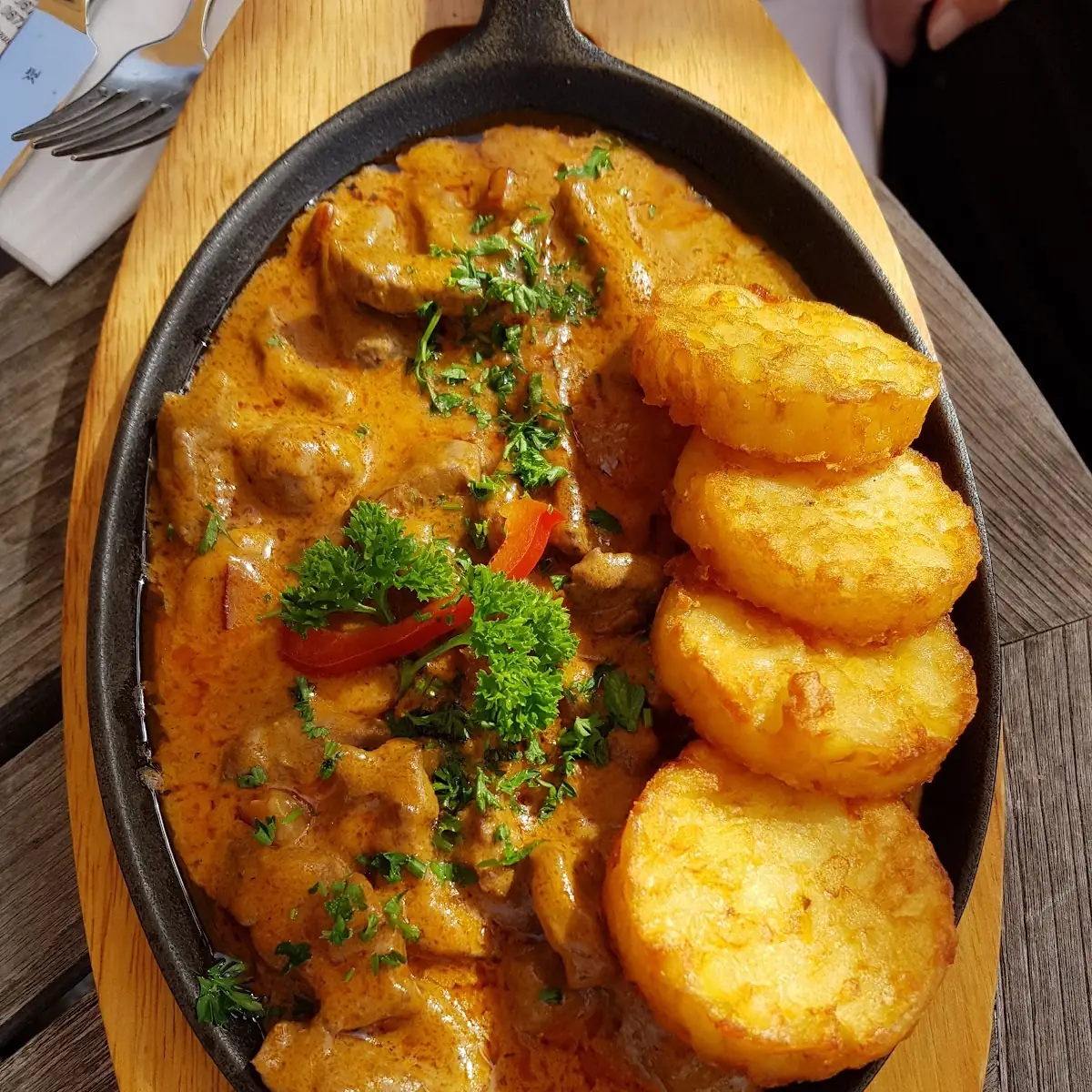 Hirschgulasch