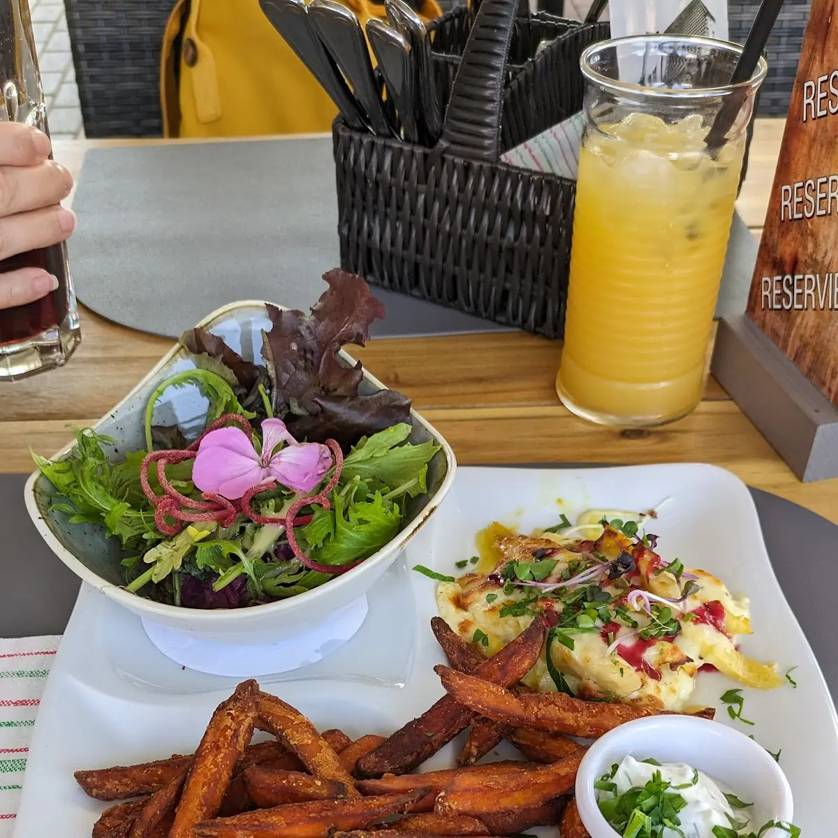 Halloumi Teller