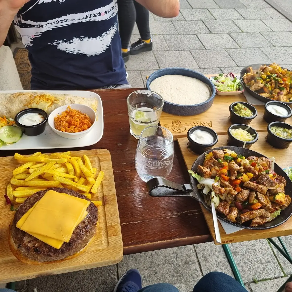 Beefburger Und Fajitas