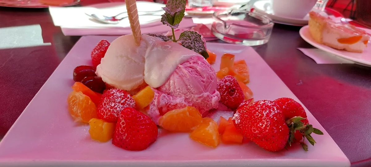 Früchte-eisbecher