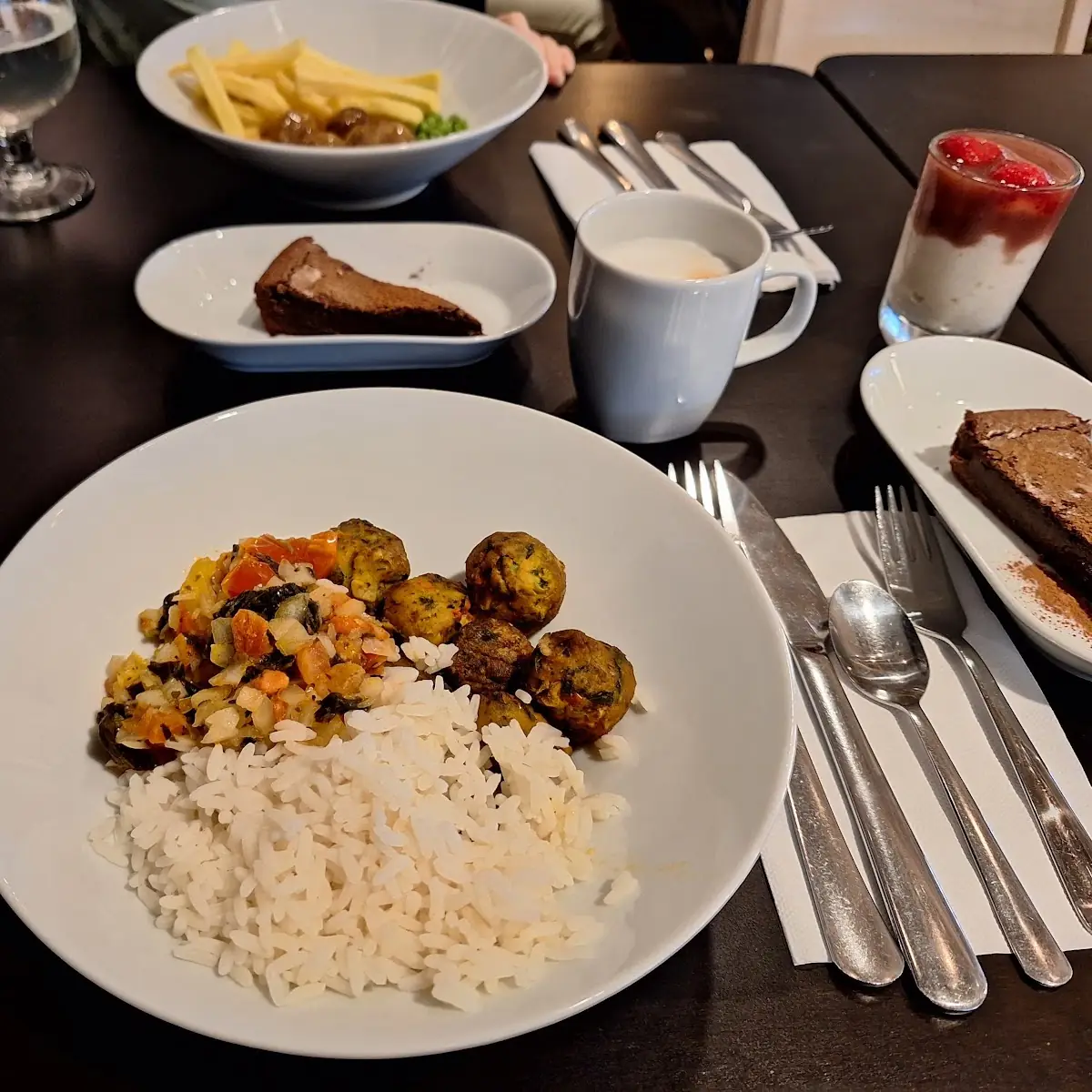 Gemüsebällchen Mit Spinatragout