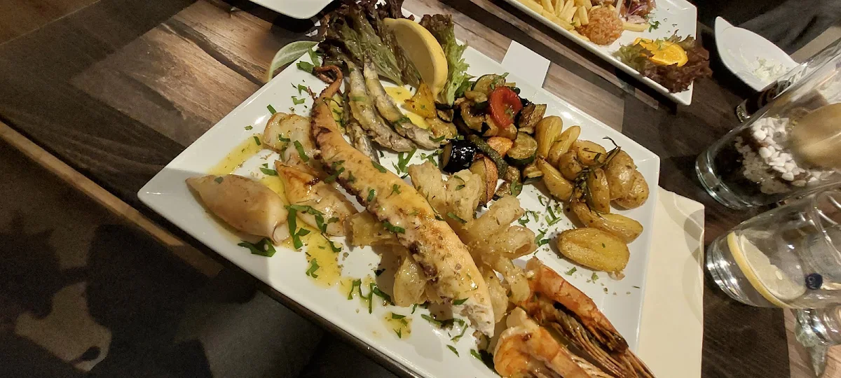 Fischplatte Kipos