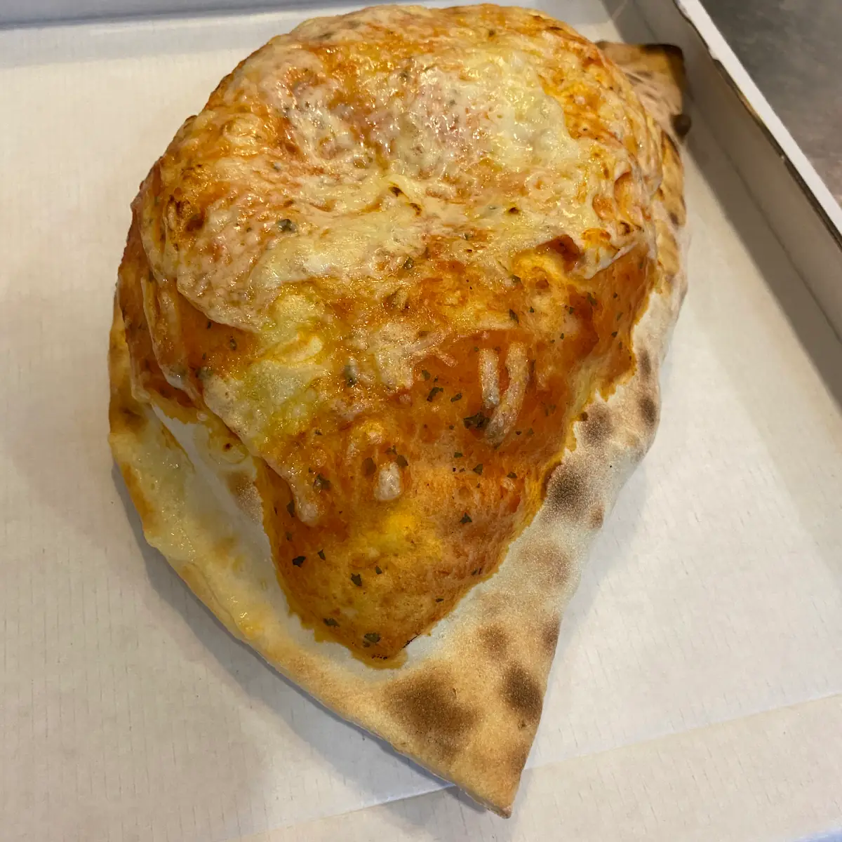 Calzone, Pizzeria la Perla Holzfeuer Herten