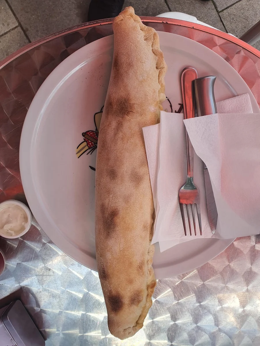 Calzone, Da Alessandro Pizza & Pasta Köln