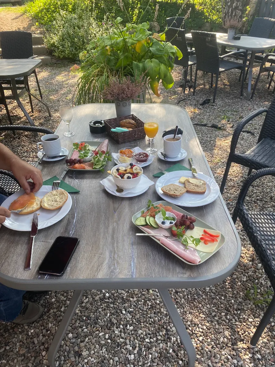 Highlights, Hüli’s Café