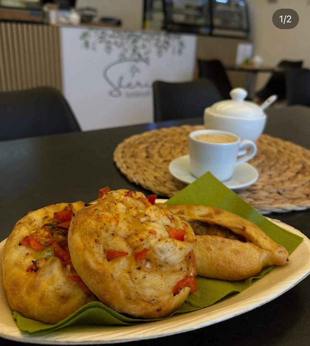 Highlights, Sheris Familiencafe