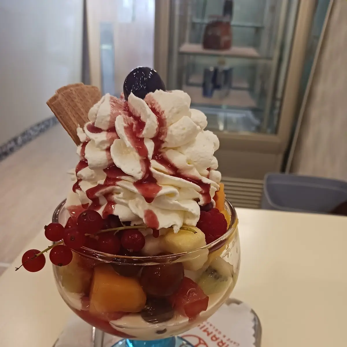 Frucht Becher