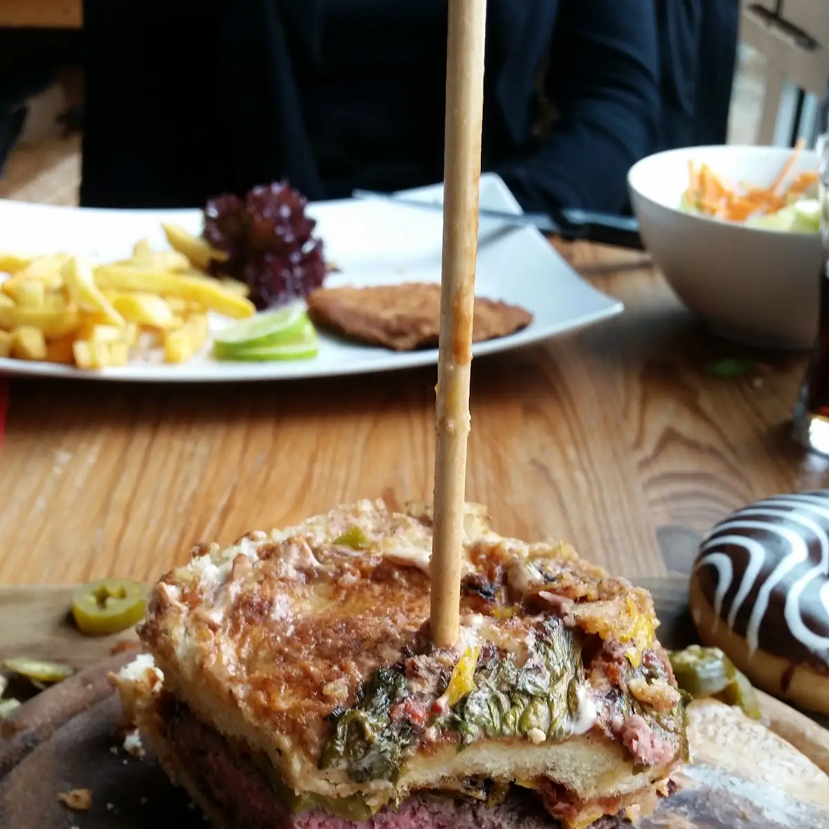 Pizzaburger, La Galeria
