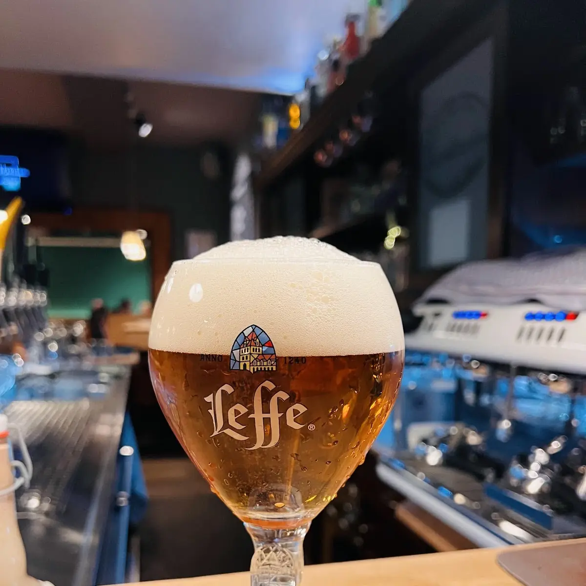 Leffe Blonde, talschlösschen