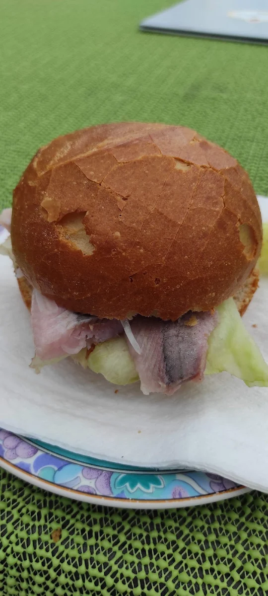 Matjesbrötchen