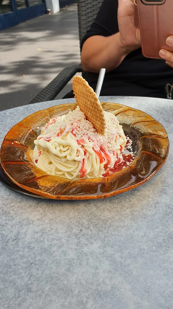 Spaghetti Eis
