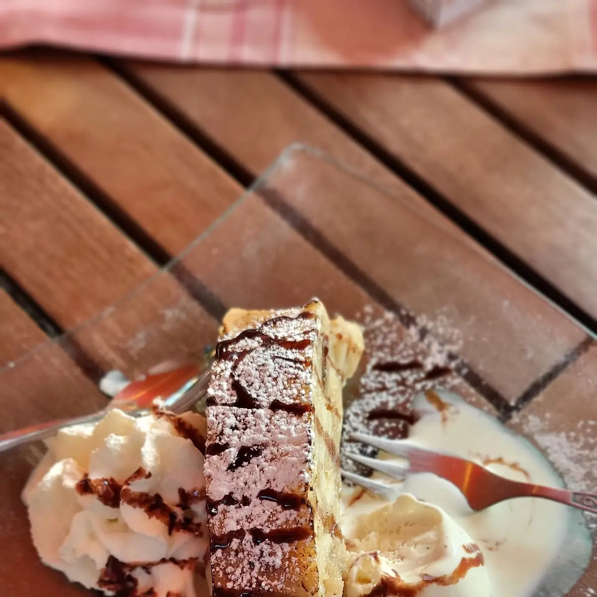 Apfelstrudel Mit Vanilleeis