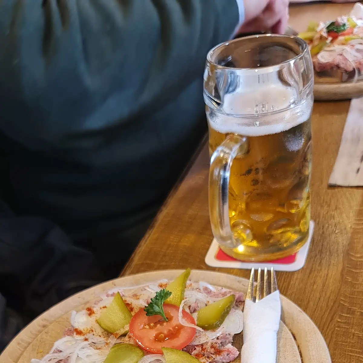Bratwurstgehäck Brot