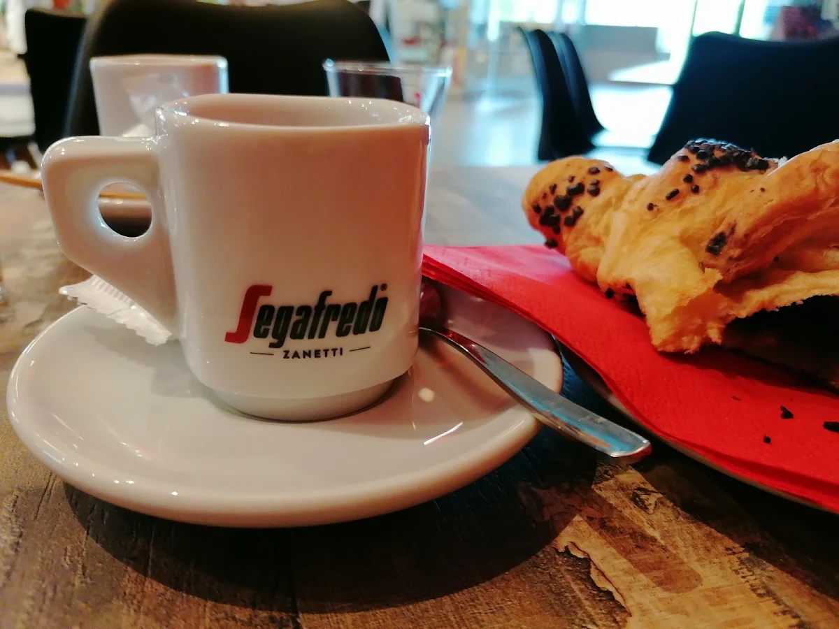 Highlights, Segafredo Cafe Dell Armi