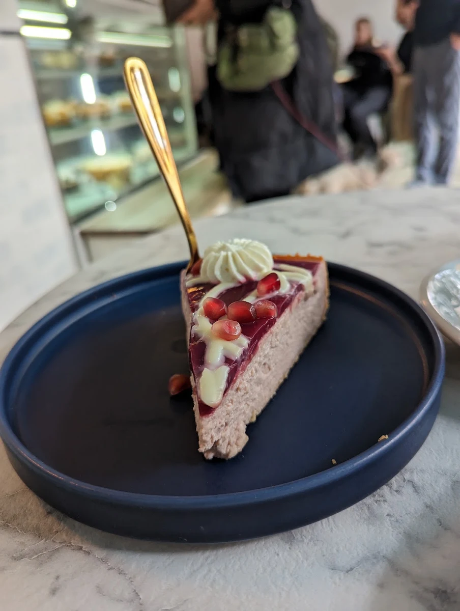 Pomegranate Cheesecake