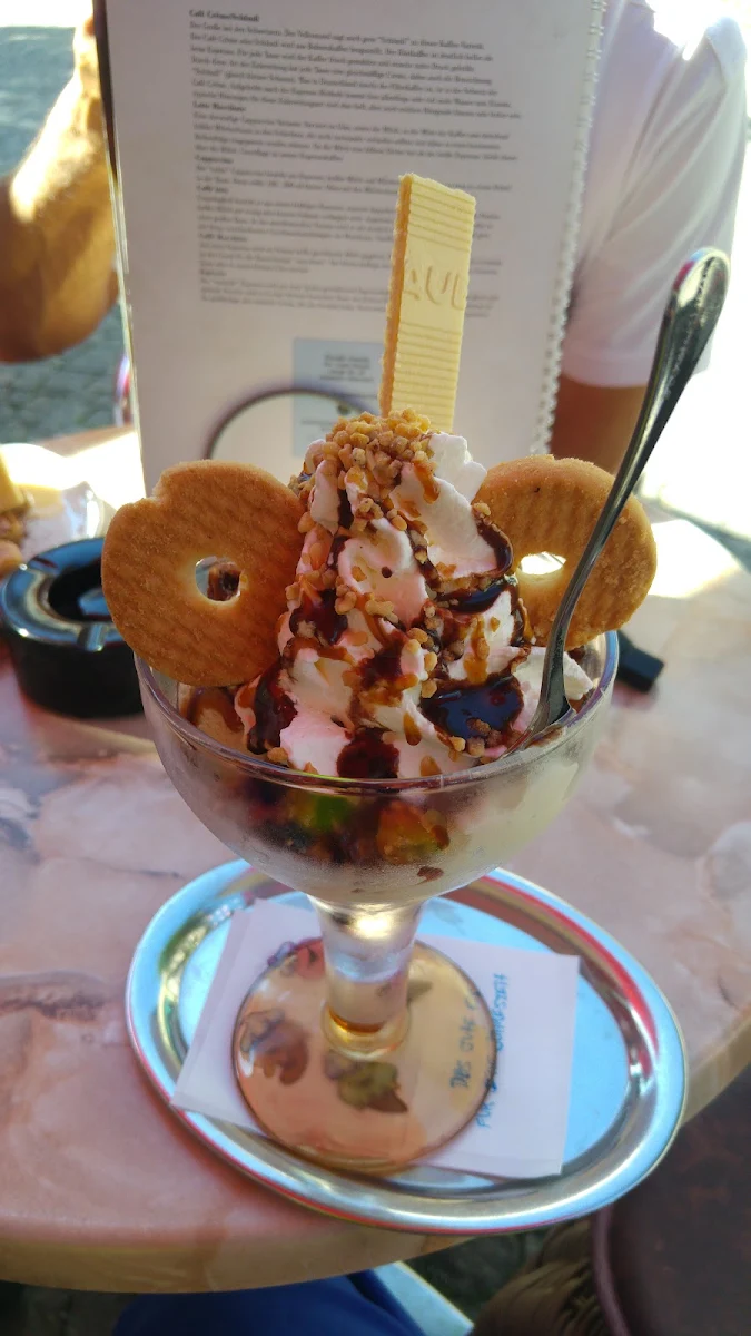 Erdbeerbecher