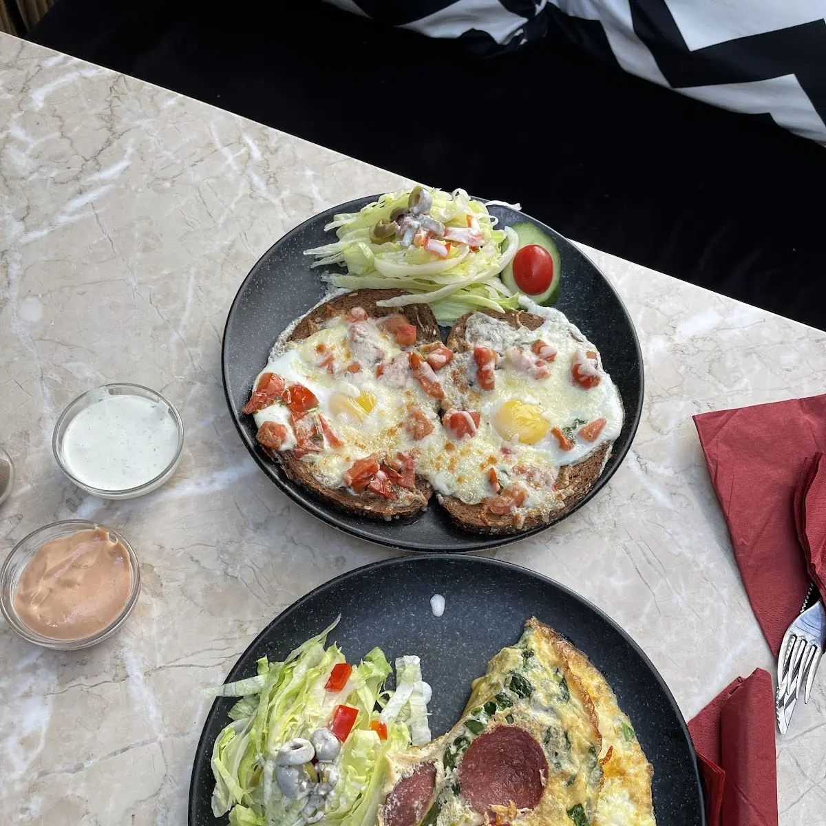 Avocado Meets Egg