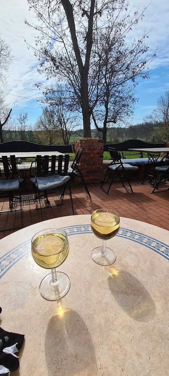 Schlicht Trockener Weißwein