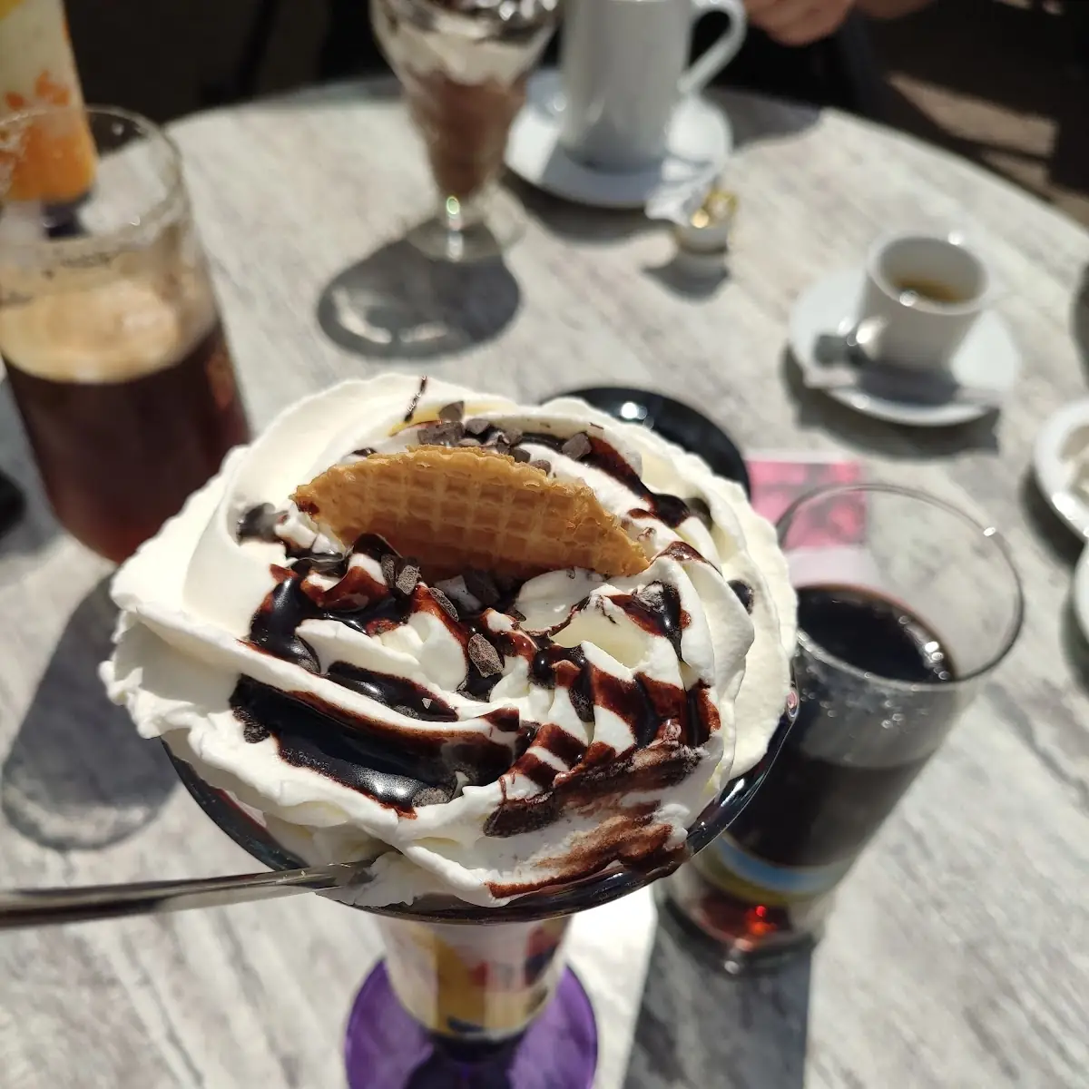Früchte Eisbecher