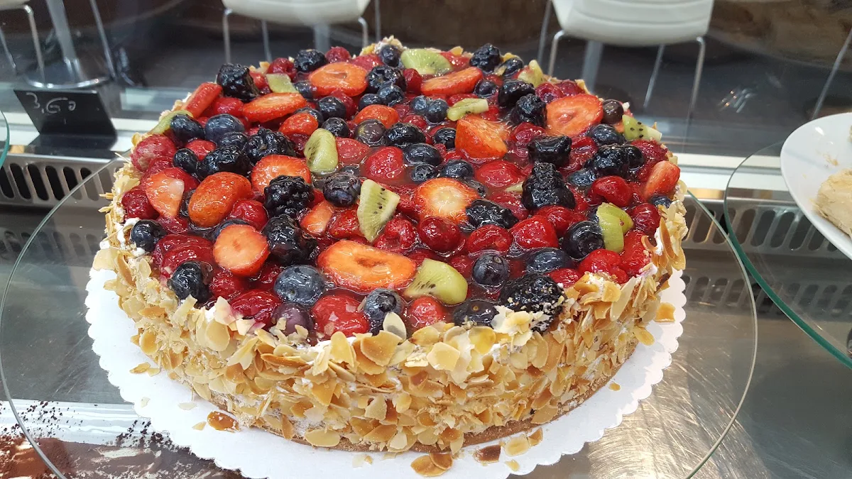 Früchte Kuchen, Gelateria Eiscafe