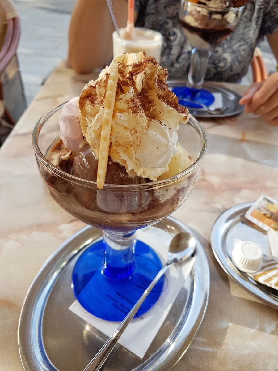 Highlights, Gelateria Eiscafe