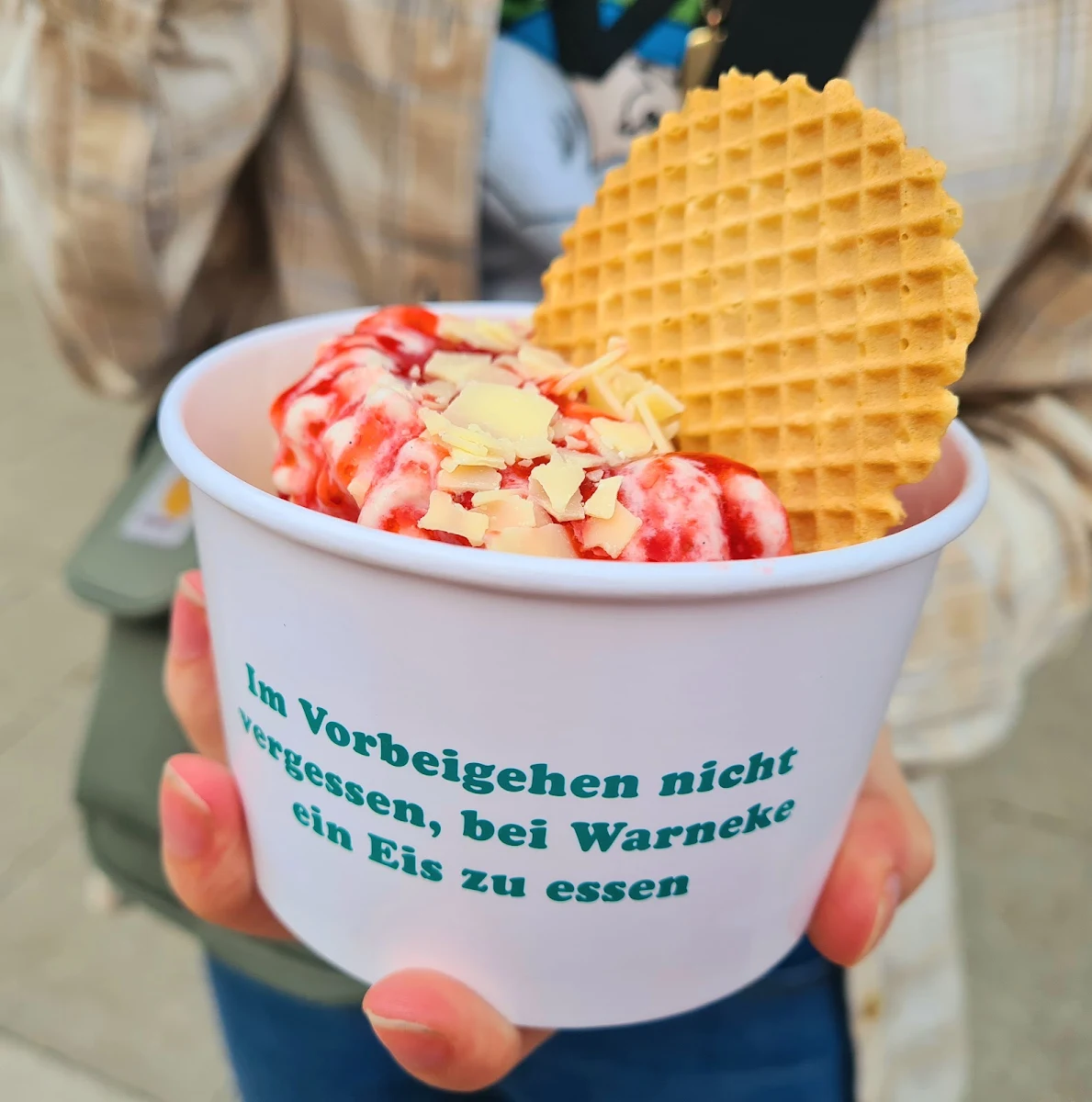 Erdbeereisbecher, Warneke Eis
