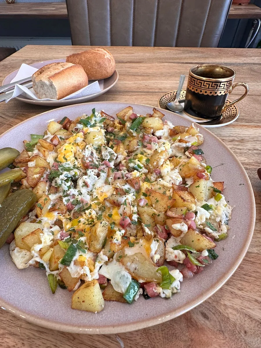 Highlights, Cafe Honigberg