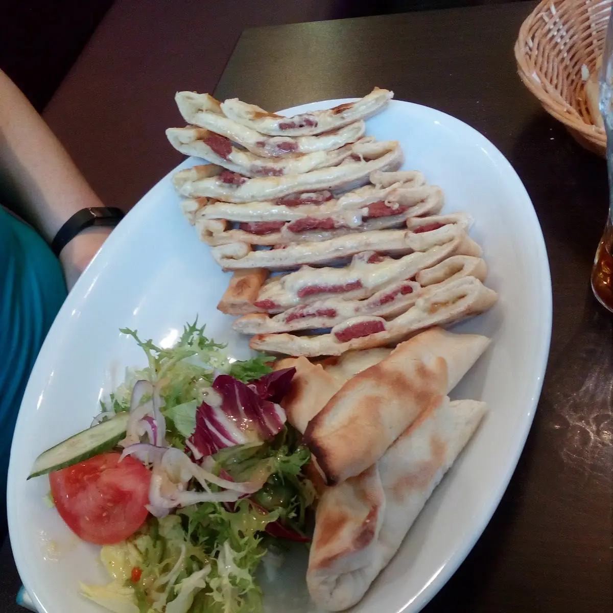 Sucuk Pide, Urfam Restaurant