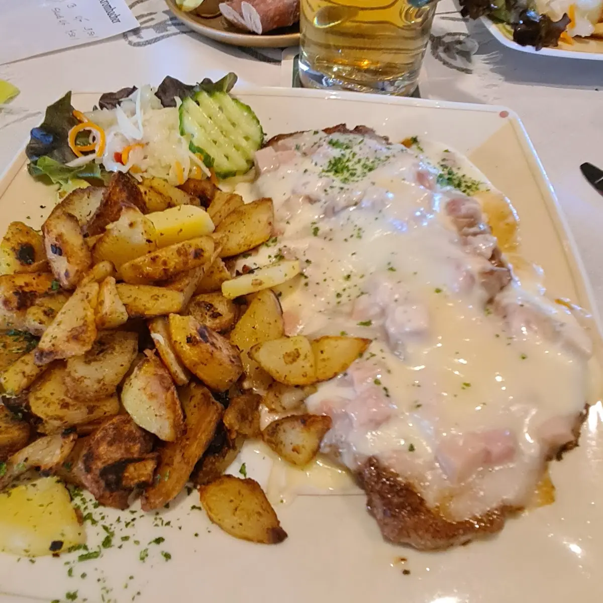 Steak a Four, Gaststätte Becherwette