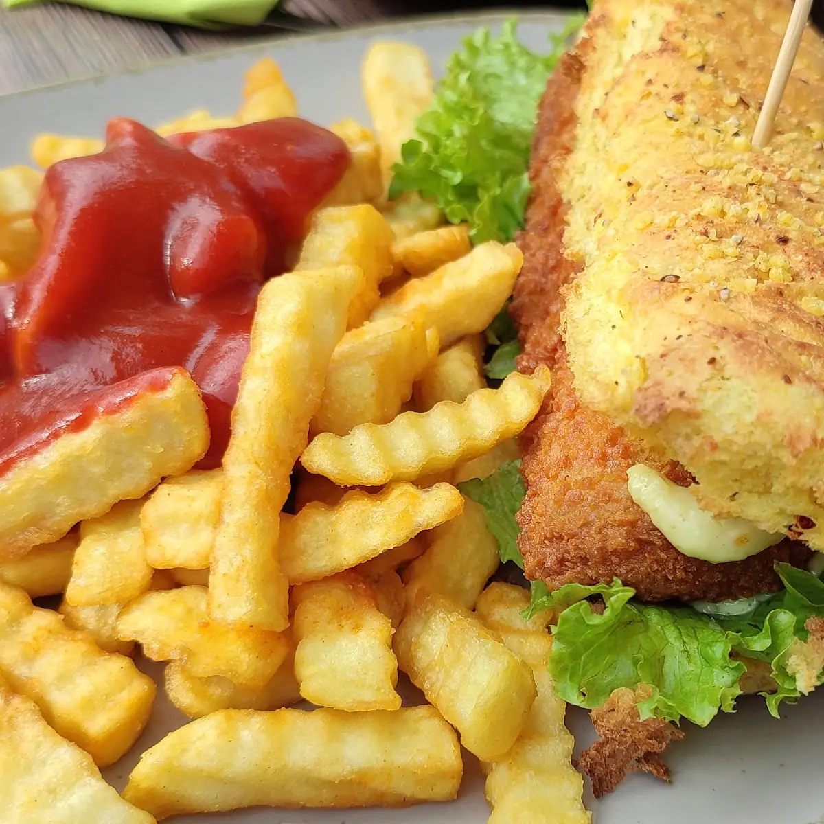 Backfisch Mit Pommes