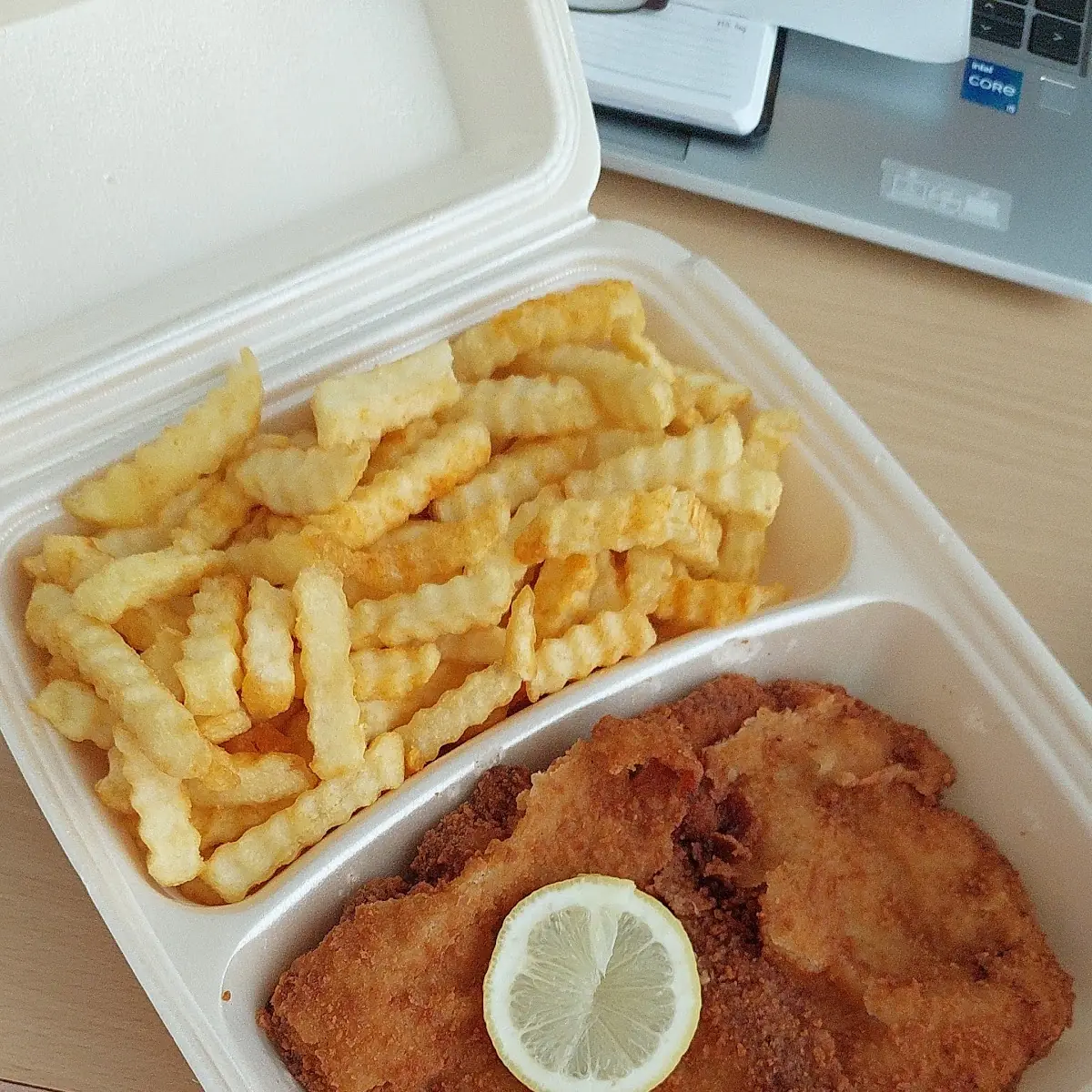 Schnitzel Mit Pommes