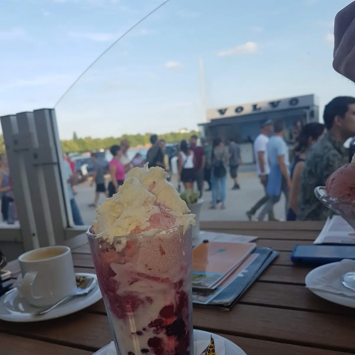 Waldfrucht Eisbecher