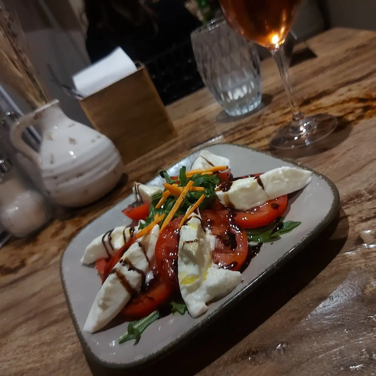 Tomate Mozzarella Büffel, Farina Bochum UG & Co. KG