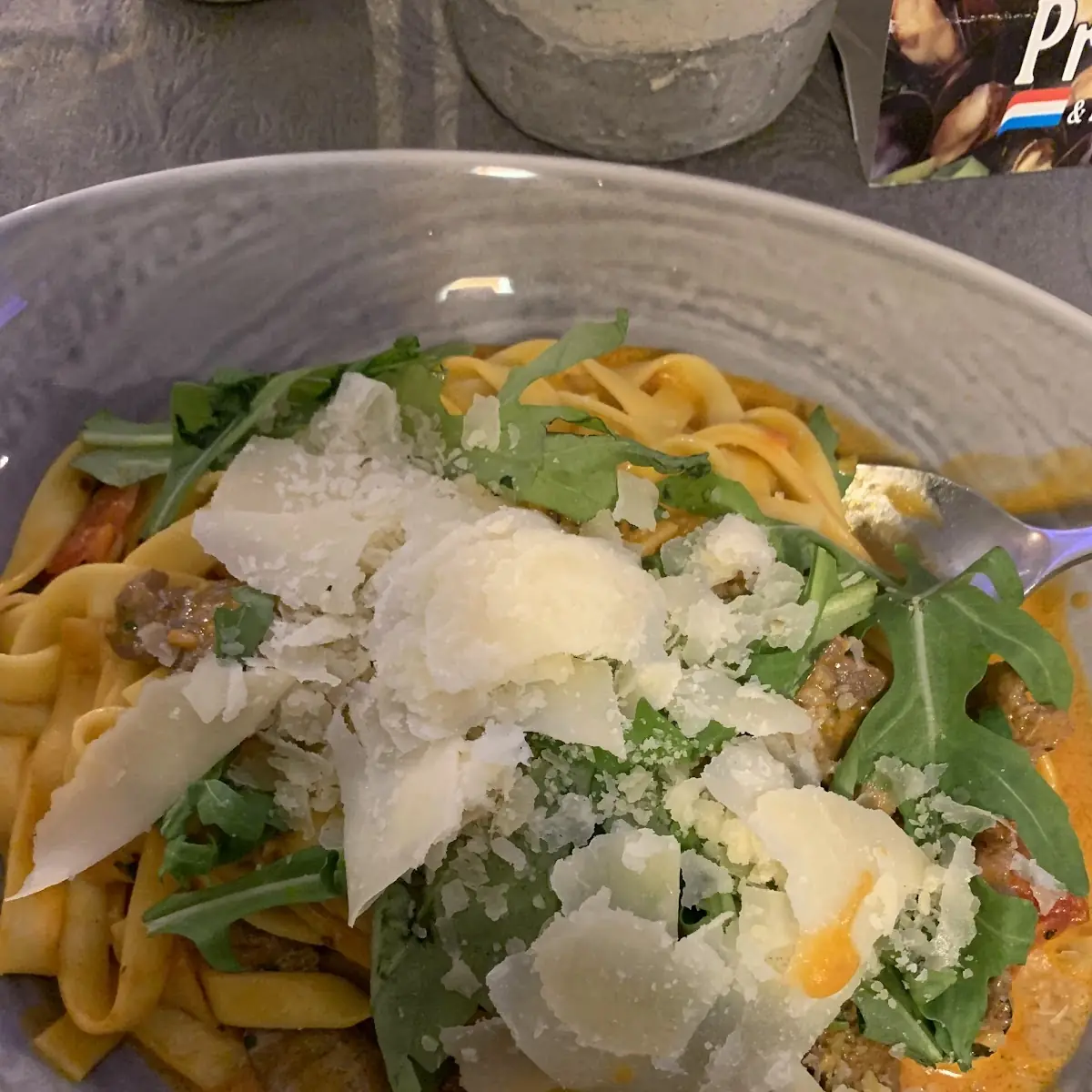 Tagliatelle Mit Austernpilzen