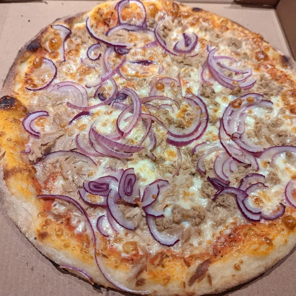 Pizza Tonno